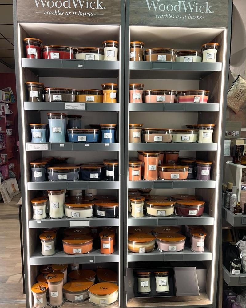 Magasin de meubles, Ghisonaccia, Maison Mancini