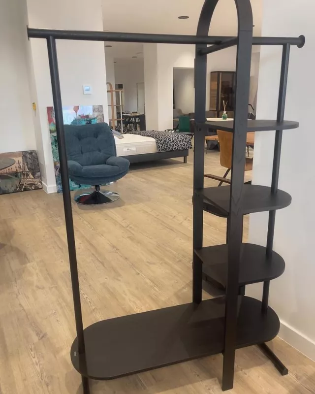 Magasin de meubles, Ghisonaccia, Maison Mancini