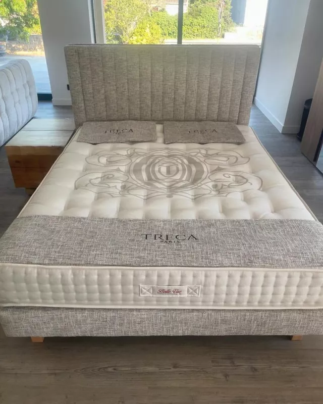 Magasin de literie, Ghisonaccia, Maison Mancini