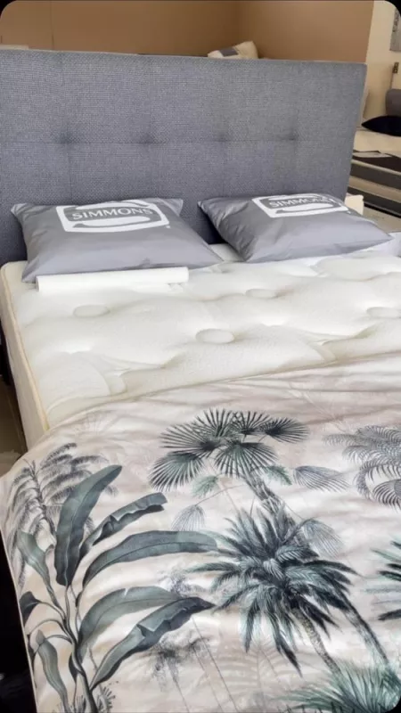 Magasin de literie, Ghisonaccia, Maison Mancini