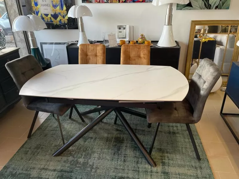 Magasin de meubles, Ghisonaccia, Maison Mancini